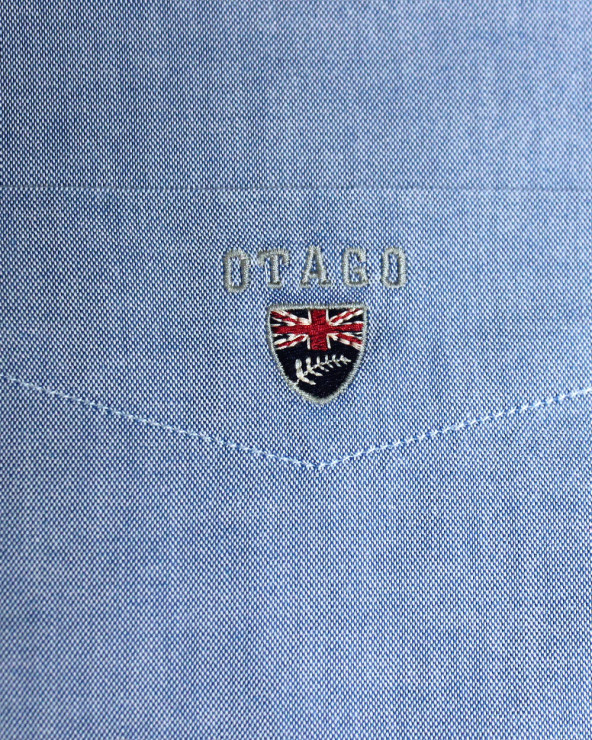 Broderie côté coeur de la chemise Oxford griff Otago bleu marine pour homme