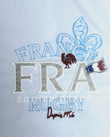 Ensemble brodé et sérigraphié côté coeur de la chemise French Otago bleu ciel pour homme