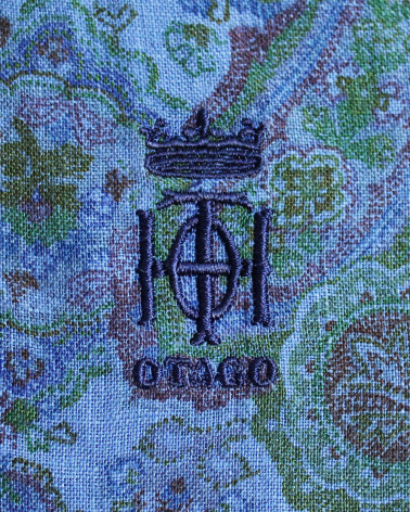 Broderie côté coeur de la chemise Roquebrune Otago bleu pour homme