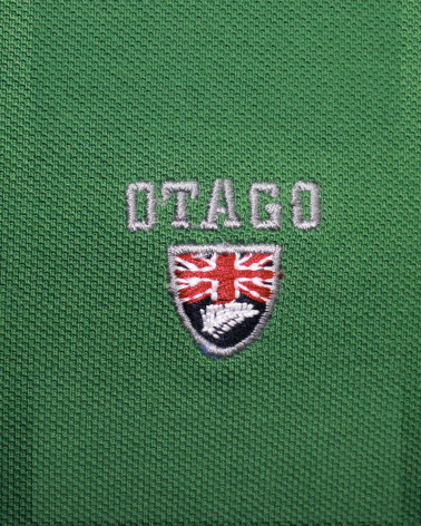 Broderie côté coeur du polo Montlery Otago vert pour homme