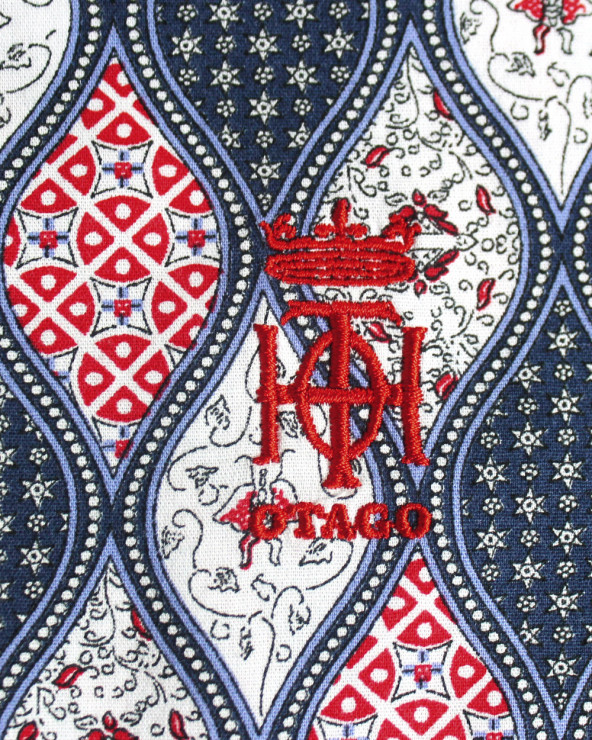 Broderie côté coeur de la chemise 122 Otago écru/marine pour homme