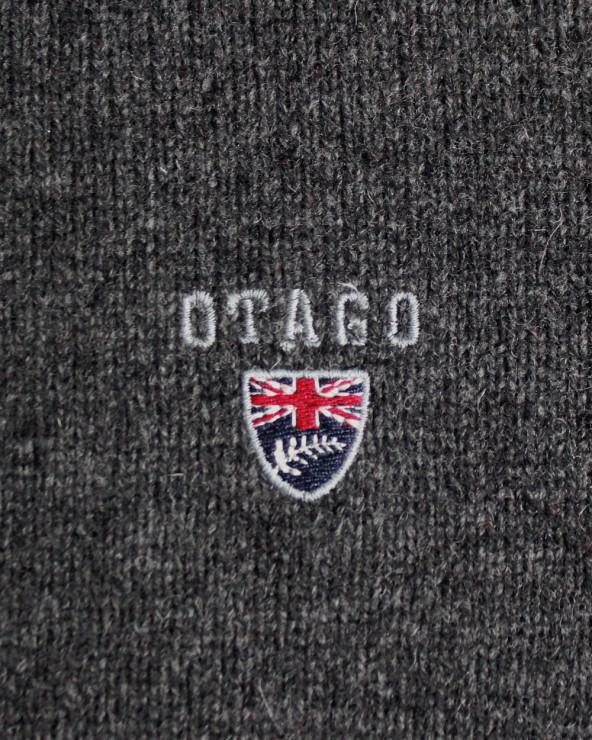 Broderie côté coeur du Pull Buenos Aires col rond Otago gris anthracite homme