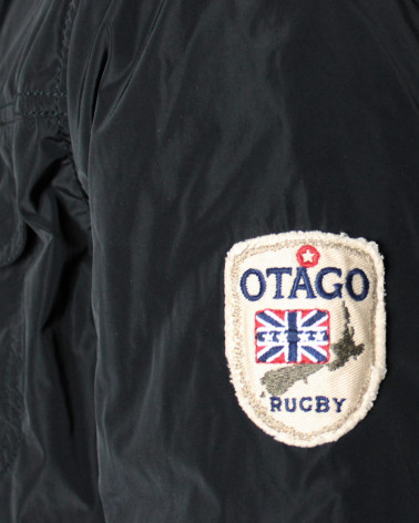 Ecusson cousu sur la manche gauche du blouson Western Otago noir pour homme