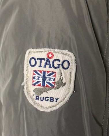 Ecusson cousu sur la manche gauche du blouson Western Otago Kaki pour homme