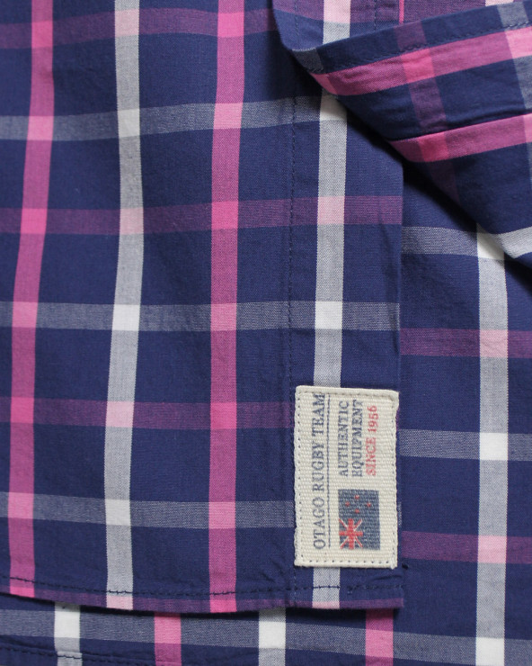Détail produit de la chemise 121 Otago carreaux marine rose pour homme