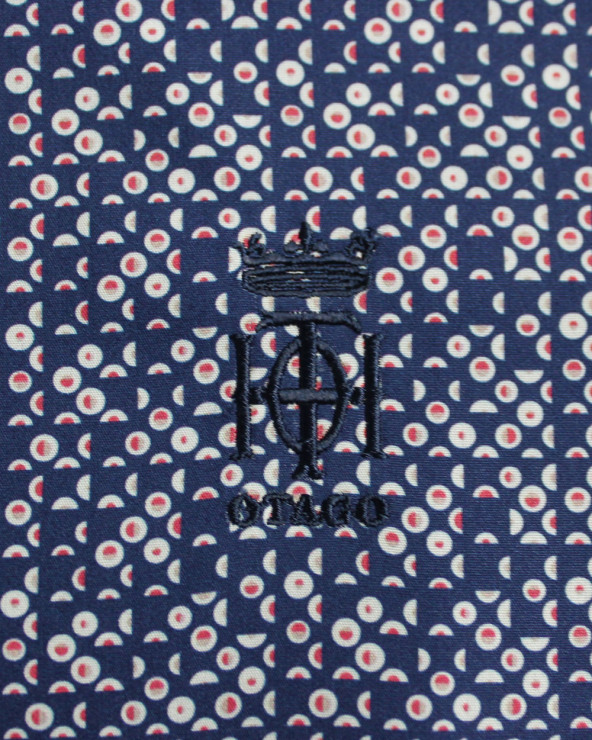 Broderie côté coeur de la chemise 143 Otago bleu marine pour homme