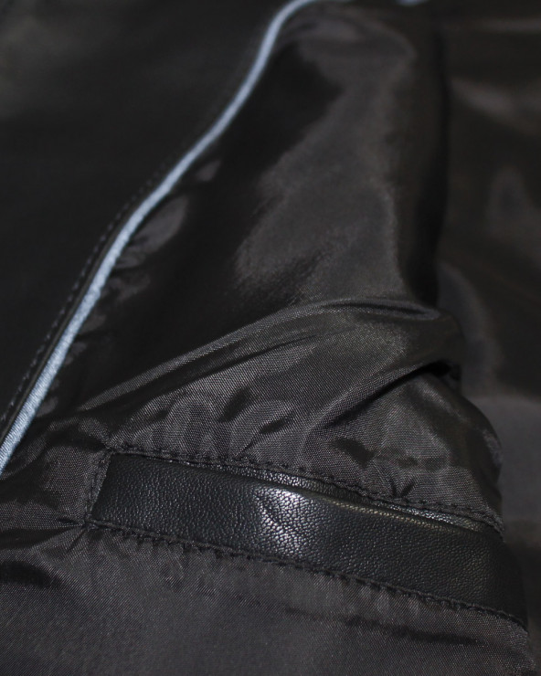 Détail produit la veste cuir Buck Otago noir pour homme