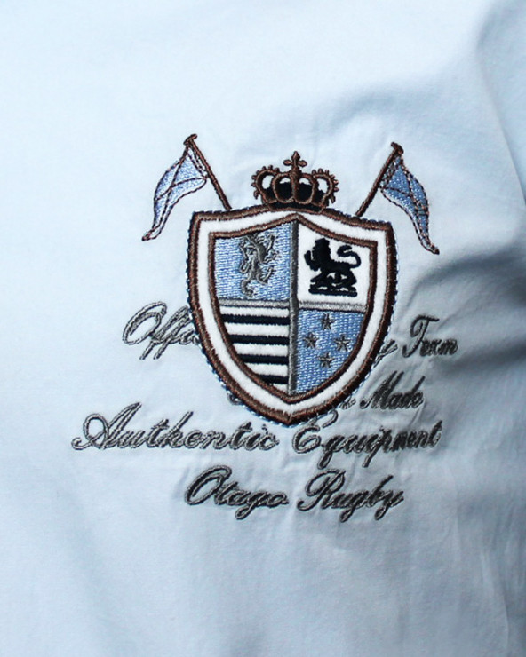 Broderie côté coeur de la chemise Cross Otago bleu ciel pour homme