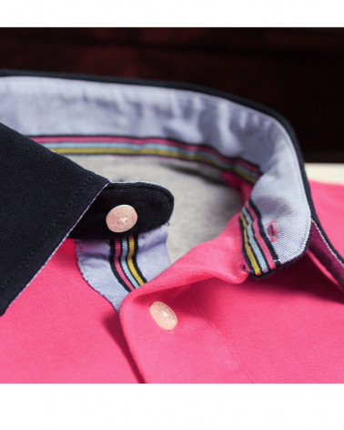 Détail produit du polo Gaudi Otago fushia pour homme