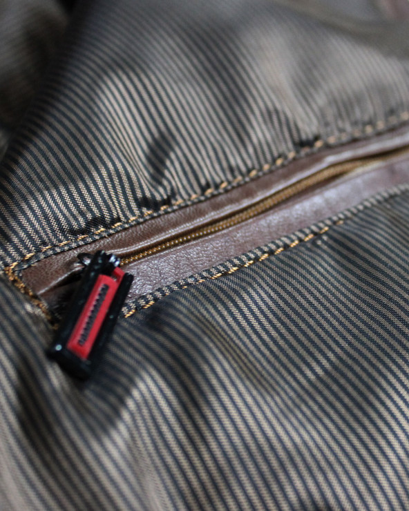 Poche interieur côté coeur zippée du cuir Victor Otago marron pour homme Poche interieur côté coeur zippée du cuir Victor Otago marron pour homme