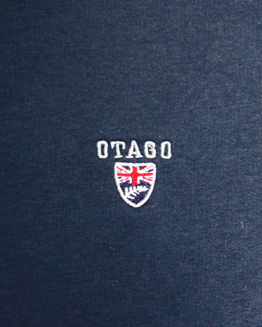 Écusson brodé côté coeur du sweat Printago Otago bleu marine pour homme