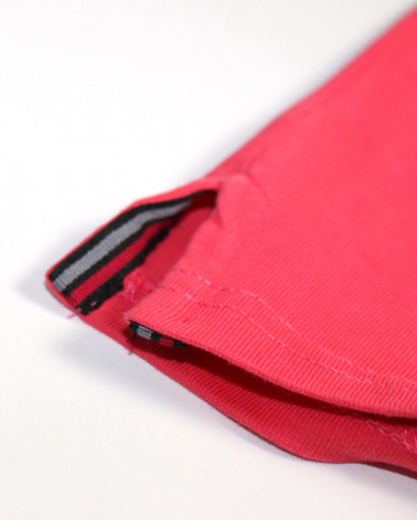 Patte avec liseré aux ouvertures latérales du polo Lang Otago rouge pour homme