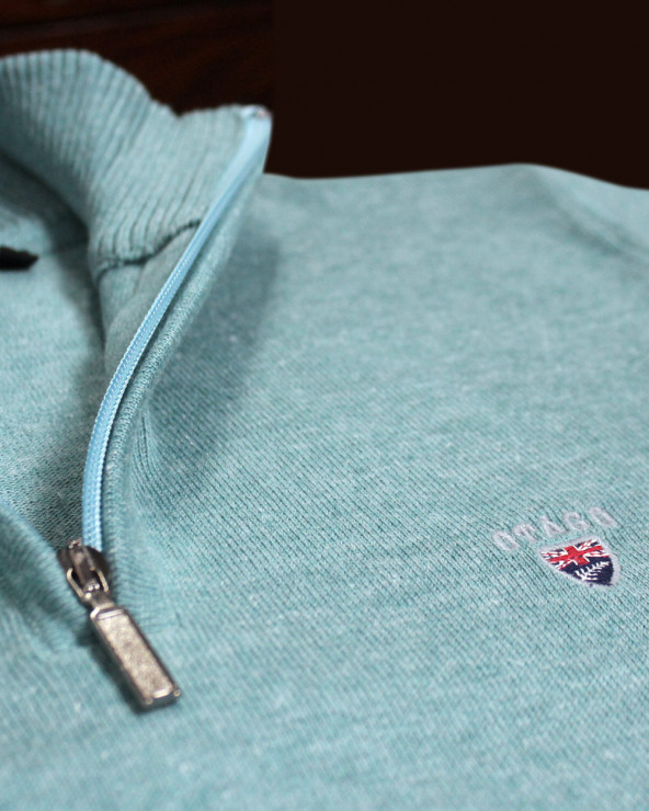 détail du Pull col zip homme CARBUN Otago vert clair