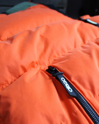 Poche zippée de la doudoune Lookly Otago orange et kaki pour homme