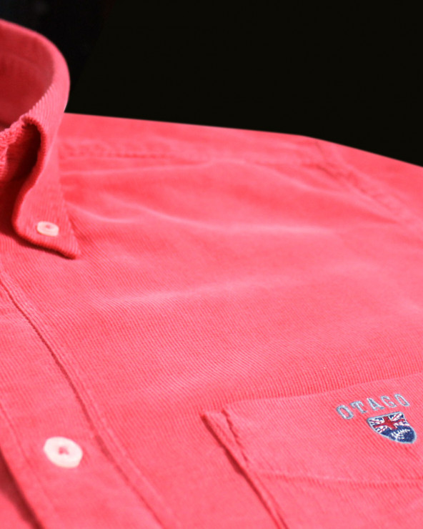 détail de la Chemise velours homme manches longues Otago orange tangerine