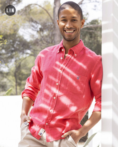 Chemise LIN BUENOS AIRES Manches Longues Otago corail pour Homme portée