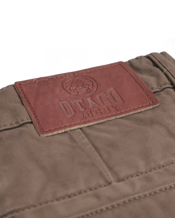 détail dos du Bermuda Rillus Otago rugby marron havane pour homme