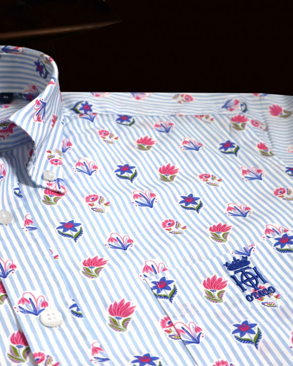 détail de la Chemise manches courtes 159 Otago rugby rayée bleu ciel à motifs fleuris pour homme