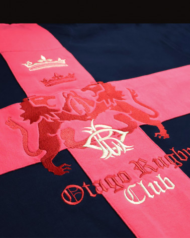 détail ensemble brodé dos du Polo manches courtes Crosslion Otago rugby bleu marine pour homme