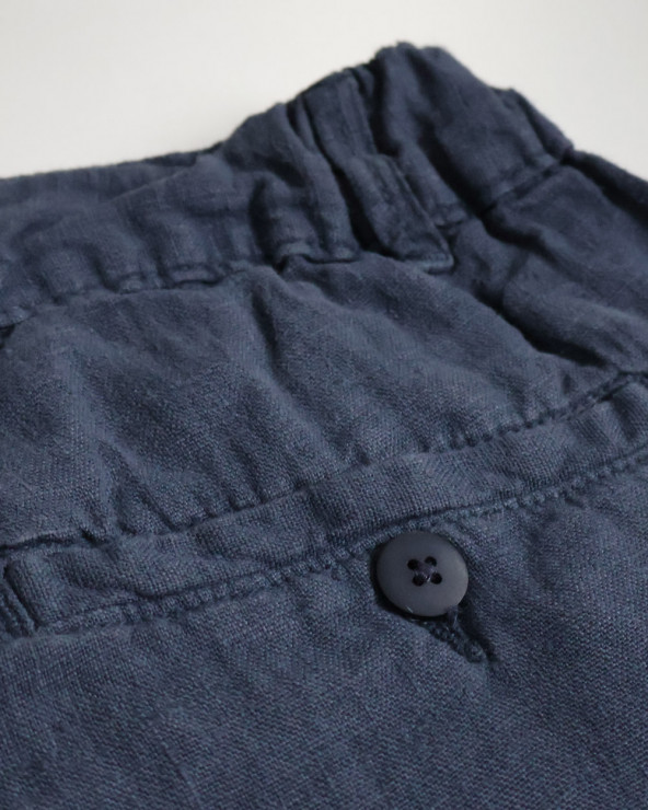 détail poche arrière du Bermuda lin bleu marine Otago rugby pour homme