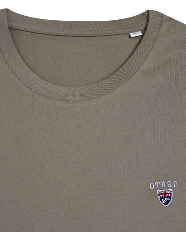 broderie côté cœur du Tee-shirt beige driftwood Buenuni Otago rugby coton Bio pour homme