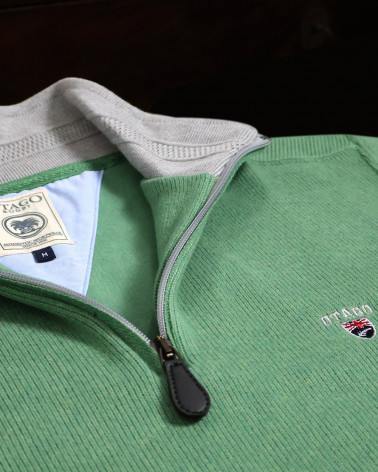 détail broderie du Sweat vert col zippé pour homme 24SW7 Otago rugby