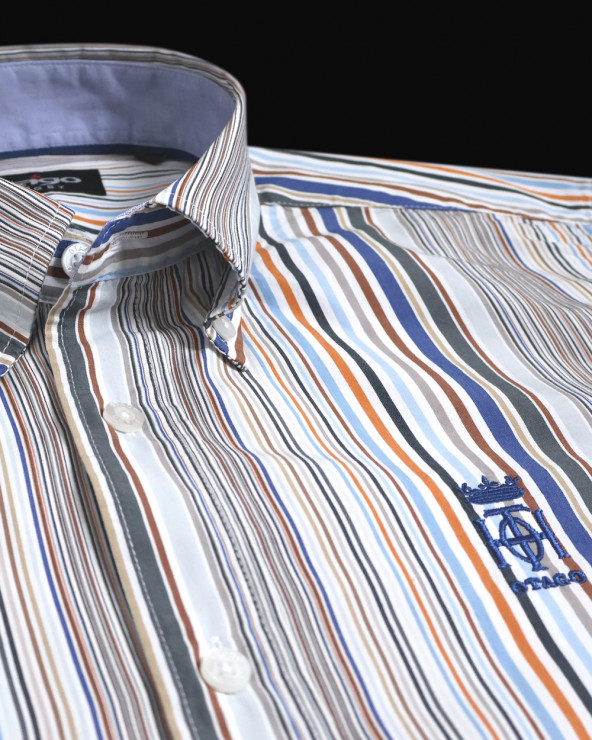 détail broderie de la Chemise manches longues pour homme 296 Otago rayée jaune et bleu