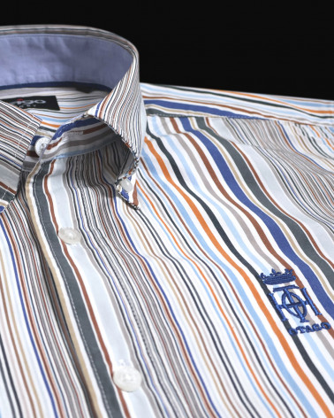 détail broderie de la Chemise manches longues pour homme 296 Otago rayée jaune et bleu