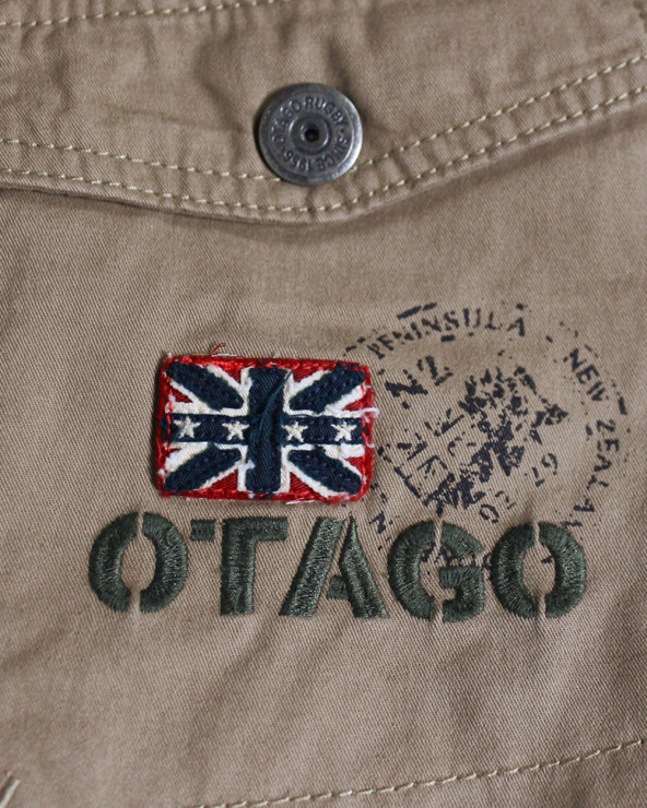 Ensemble sérigraphié et brodé côté coeur de la veste Eyal Otago Beige pour homme